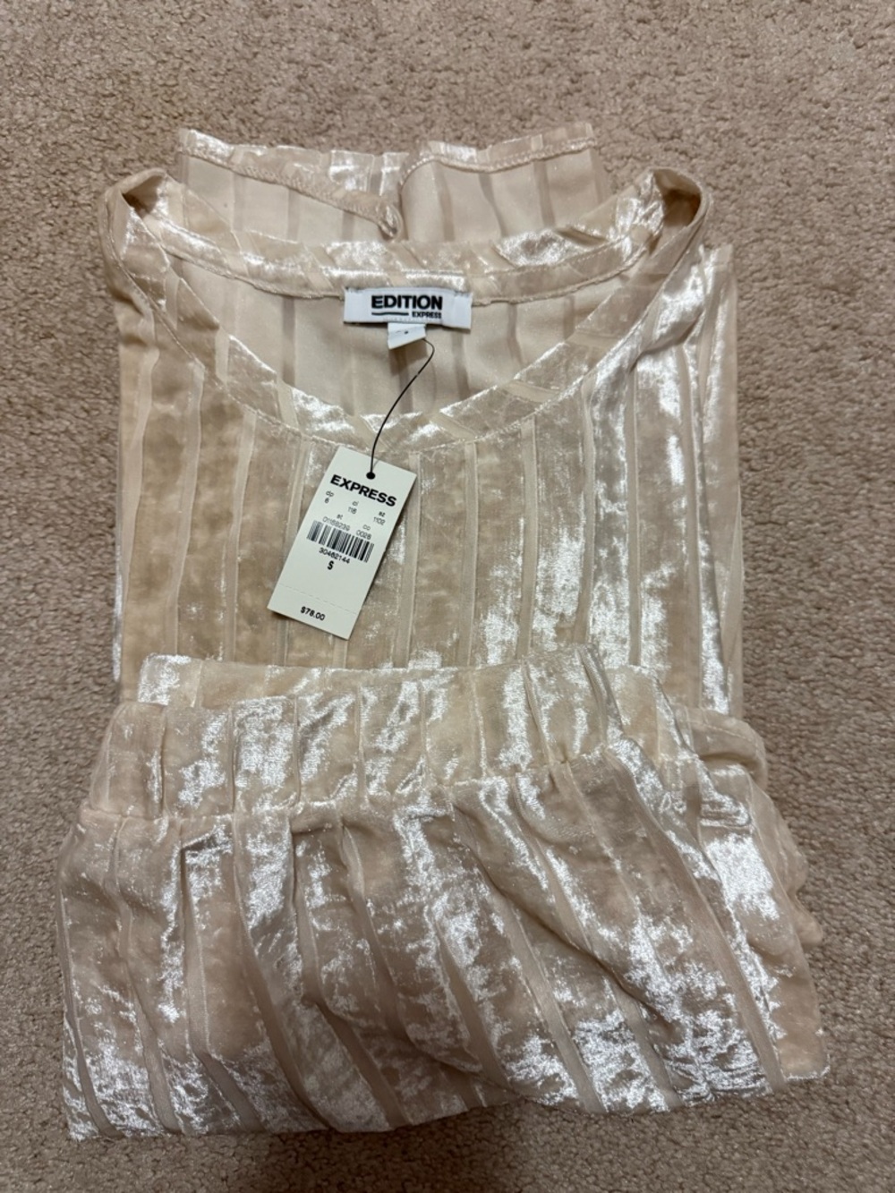 Edition by Express Shimmery Striped t shirt short Champagne set